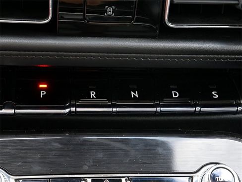 Used 2023 Lincoln Nautilus Reserve w/ Equipment Group 202A image 23