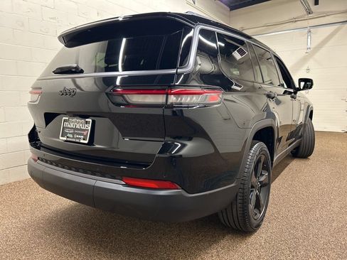 New 2026 Jeep Grand Cherokee L Limited w/ Limited Altitude Package AWD/4WD image 2