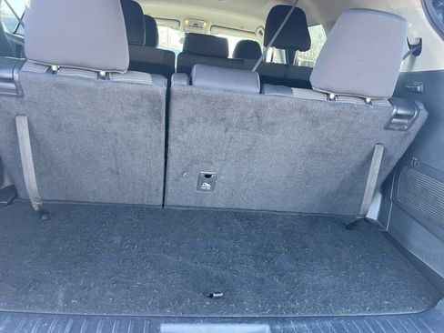 Used 2024 Toyota Highlander LE image 23