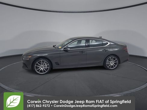 Used 2025 Genesis G70 2.5T image 8