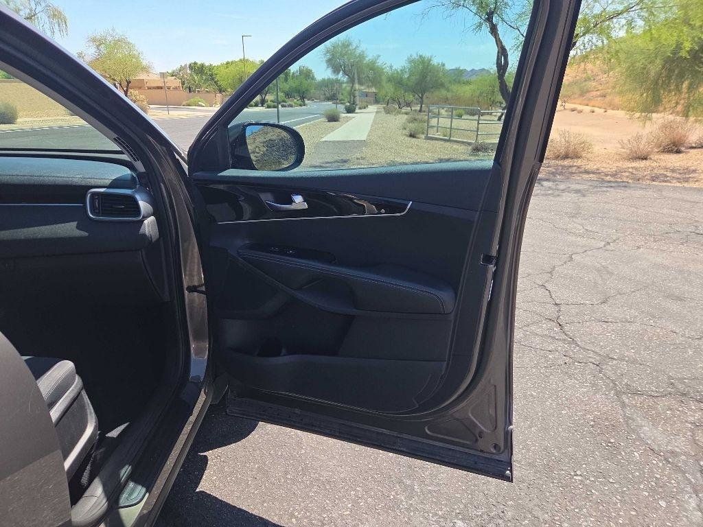 Used 2019 Kia Sorento FWD image 22