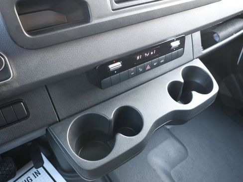 Used 2025 Mercedes-Benz Sprinter 2500 image 16