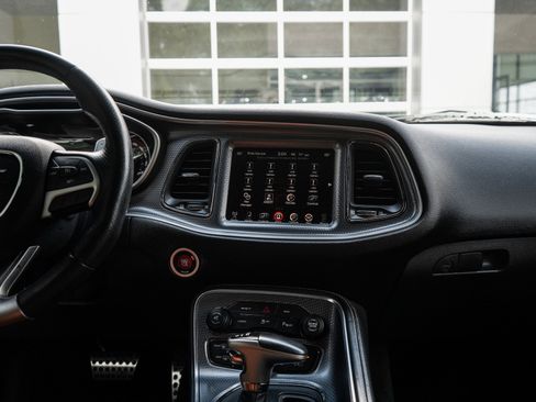 Used 2015 Dodge Challenger SRT Hellcat RWD image 13