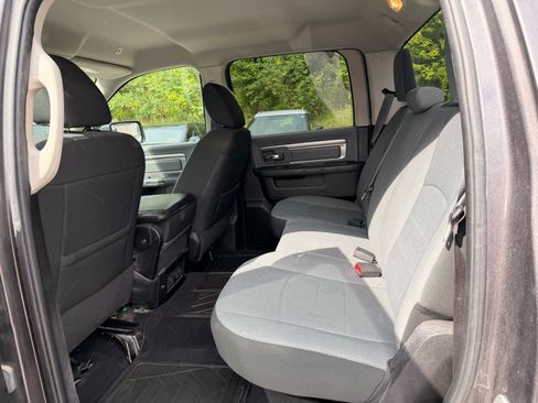 Used 2021 RAM 1500 Classic SLT AWD/4WD image 7