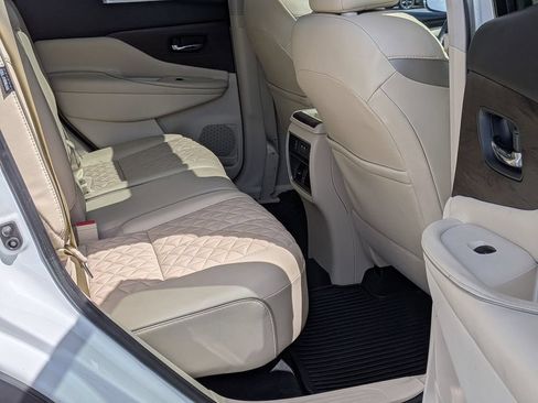 Used 2019 Nissan Murano Platinum w/ Cargo Package FWD image 27