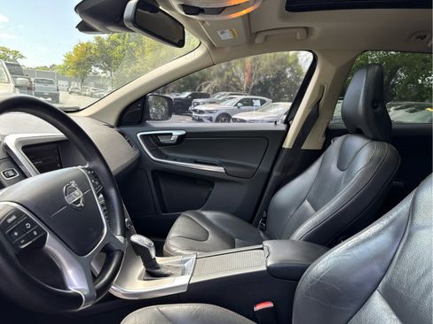 Used 2013 Volvo XC60 T6 image 29