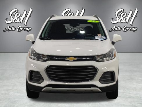 Used 2022 Chevrolet Trax LT w/ Driver Confidence Package AWD/4WD image 12