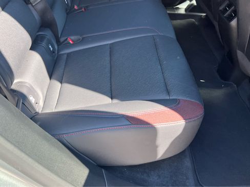 Used 2025 Chevrolet Equinox RS AWD/4WD image 21