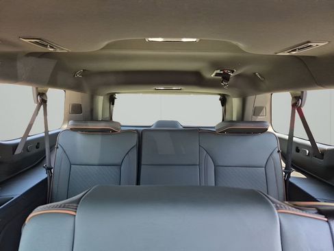 New 2026 GMC Yukon XL AT4 image 25