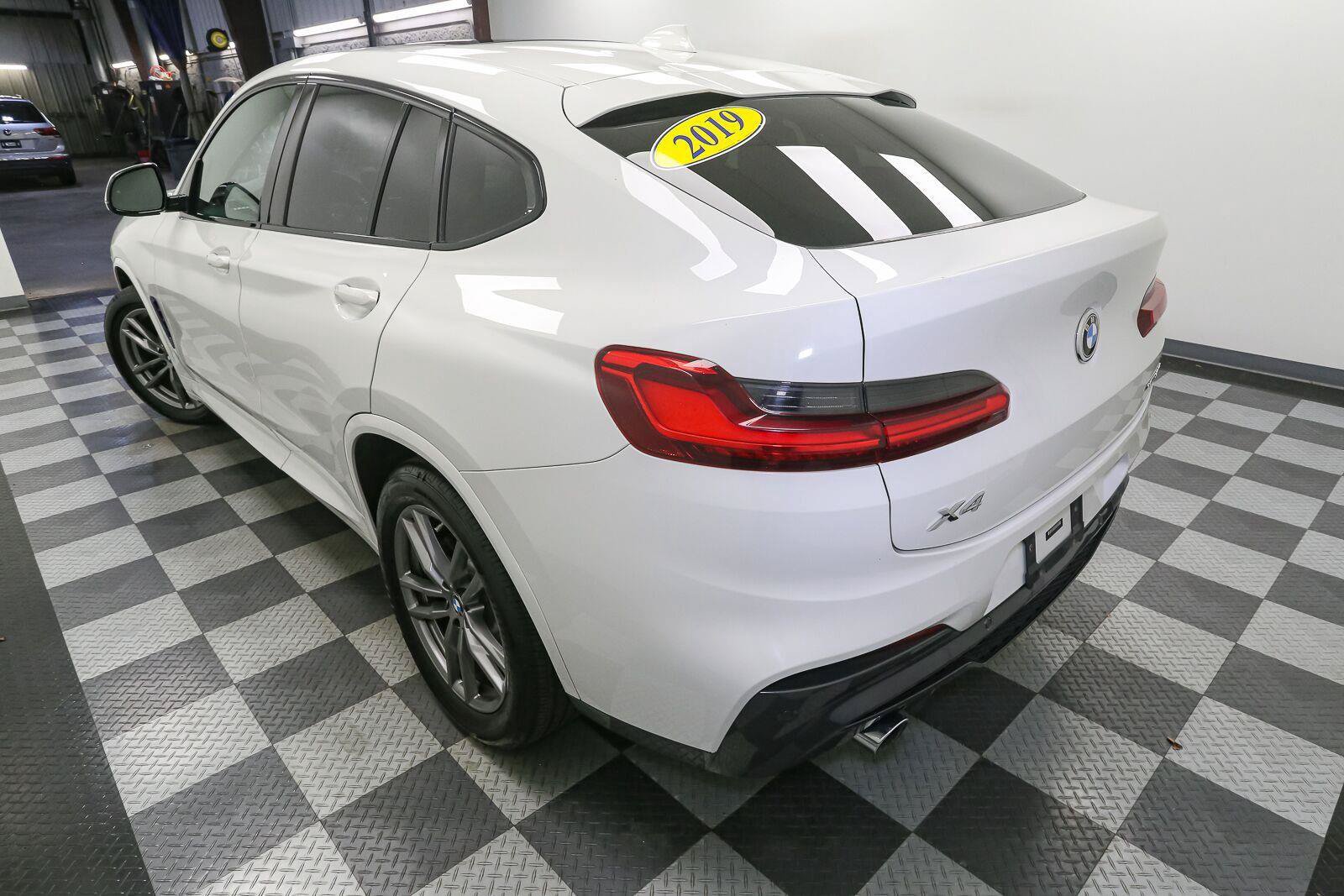 Used 2019 BMW X4 xDrive30i w/ M Sport Package 2 AWD/4WD image 9