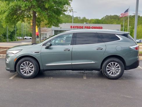 Used 2023 Buick Enclave Essence FWD image 10