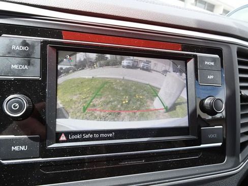 Used 2022 Volkswagen Atlas Cross Sport SE AWD/4WD image 7