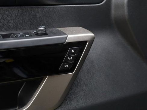 Used 2024 Toyota Tundra Limited image 13