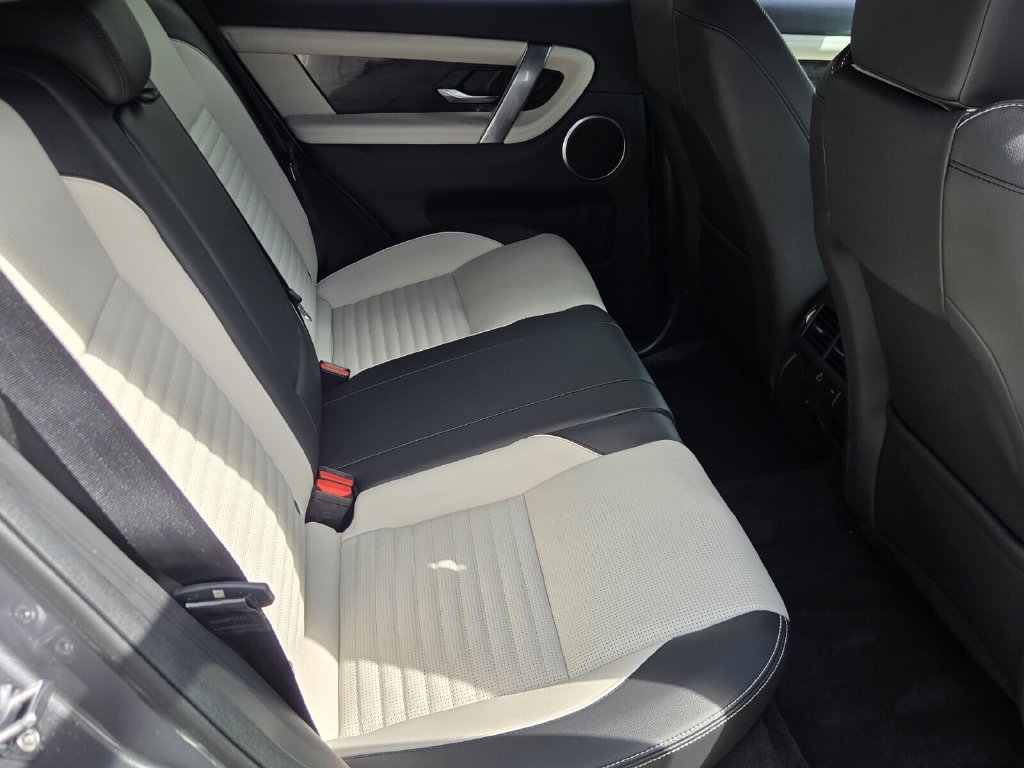 Used 2023 Land Rover Discovery Sport S R-Dynamic AWD/4WD image 15