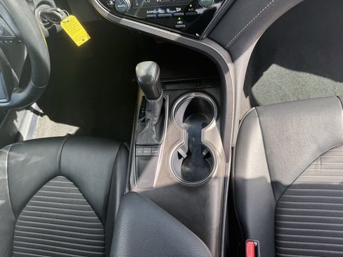 Used 2024 Toyota Camry SE image 45