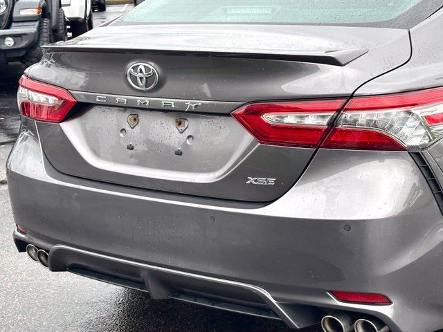 Used 2018 Toyota Camry XSE FWD image 13