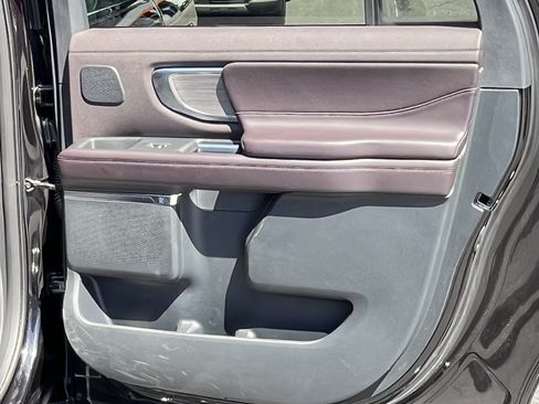 Certified 2025 Ford Expedition Max Platinum w/ Platinum Ultimate Package AWD/4WD image 16