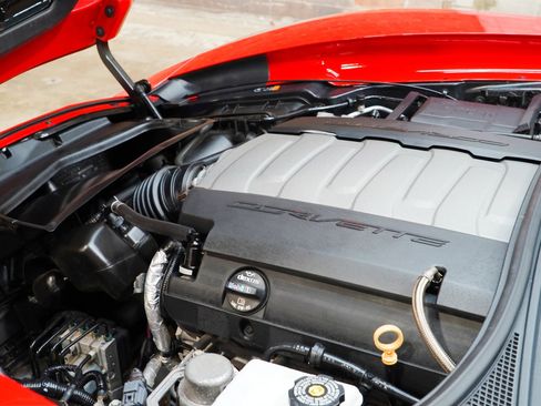 Used 2019 Chevrolet Corvette Stingray Coupe w/ Battery Protection Package RWD image 32