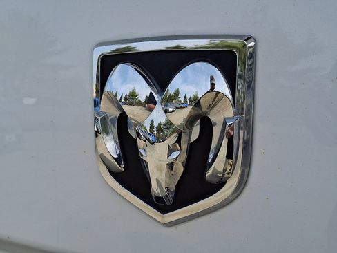 Used 2019 RAM 1500 Big Horn image 28