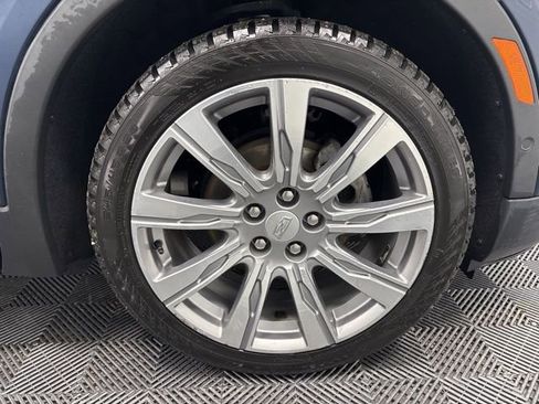 Used 2019 Cadillac XT4 Premium Luxury w/ Enhanced Visibility Package image 7