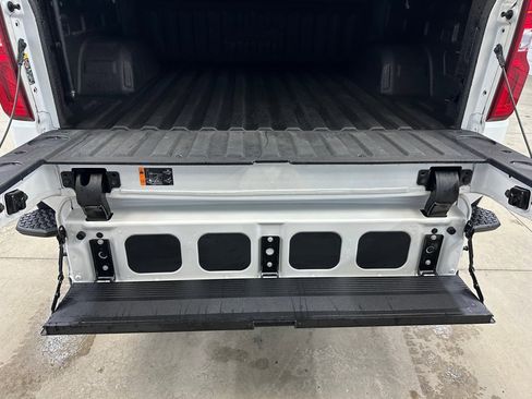 Certified 2024 Chevrolet Silverado 1500 High Country w/ Technology Package image 28