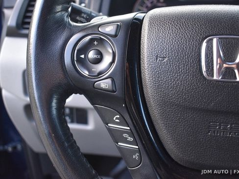 Used 2016 Honda Pilot Touring image 24