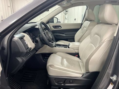 Used 2024 Nissan Pathfinder SL w/ SL Premium Package AWD/4WD image 21