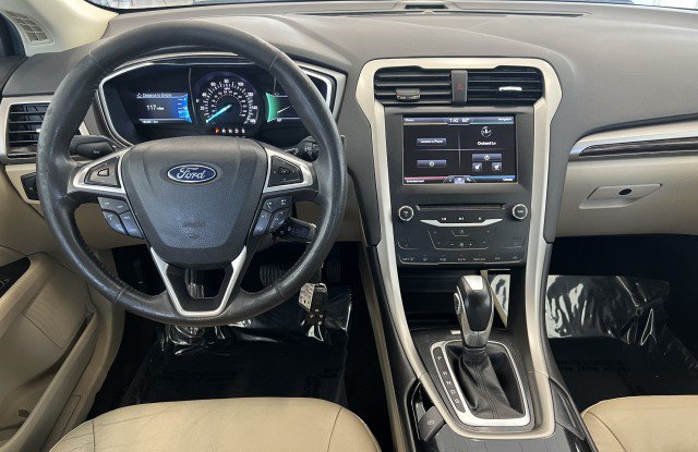 Used 2015 Ford Fusion SE w/ Equipment Group 202A FWD image 18