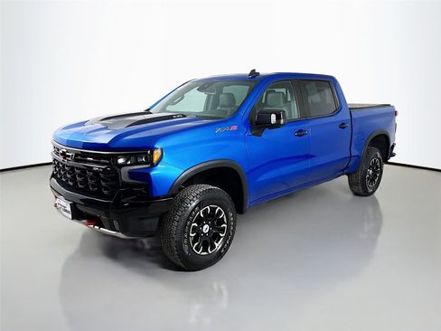 Used 2023 Chevrolet Silverado 1500 ZR2 image 4
