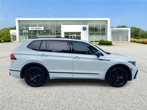 Used 2024 Volkswagen Tiguan SE R-Line AWD/4WD image 6