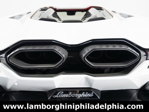 Used 2024 Lamborghini Revuelto image 48