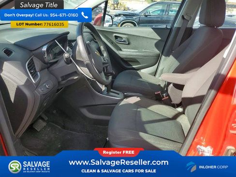 Used 2020 Chevrolet Trax LS image 5