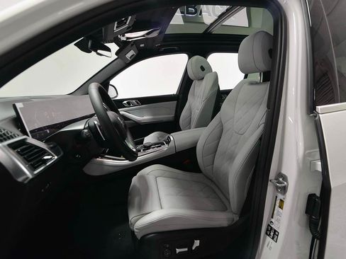 Used 2026 BMW X5 xDrive40i w/ Premium Package AWD/4WD image 8