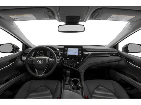 Used 2024 Toyota Camry SE w/ Cold Weather Package FWD image 5