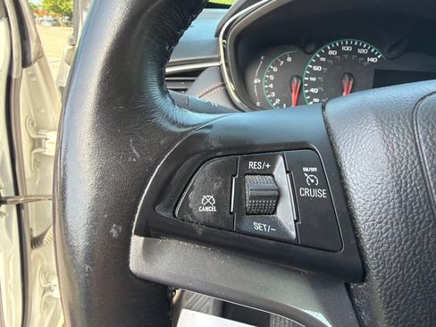 Used 2017 Chevrolet Trax LT w/ LT Convenience Package AWD/4WD image 7