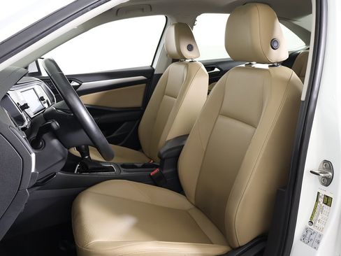 Used 2019 Volkswagen Jetta SE image 29