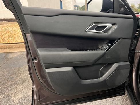 Used 2026 Land Rover Range Rover Velar Dynamic SE AWD/4WD image 10