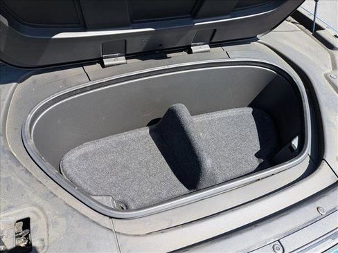 Used 2023 Volvo C40 P8 Recharge Ultimate image 23