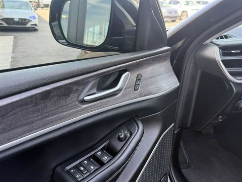 Used 2023 Jeep Grand Cherokee 4WD 4xe w/ Luxury Tech Group II image 10