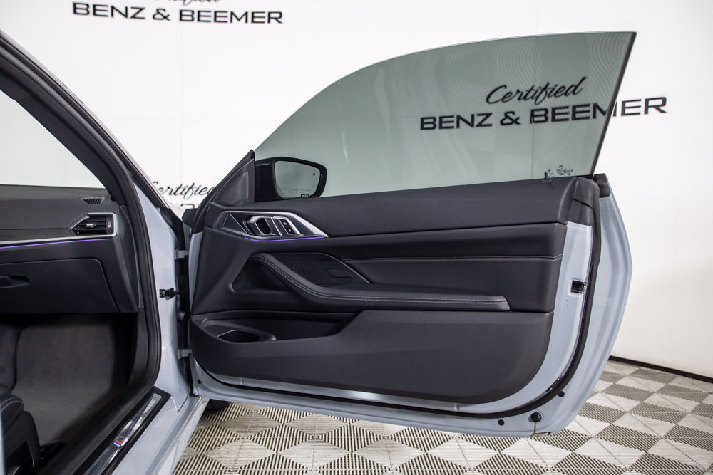 Used 2022 BMW 430i Coupe w/ M Sport Package RWD image 19