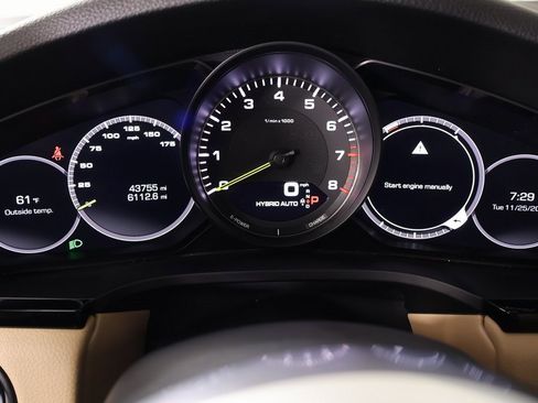 Used 2020 Porsche Cayenne Base image 5