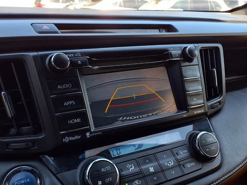 Certified 2017 Toyota RAV4 SE AWD/4WD image 10