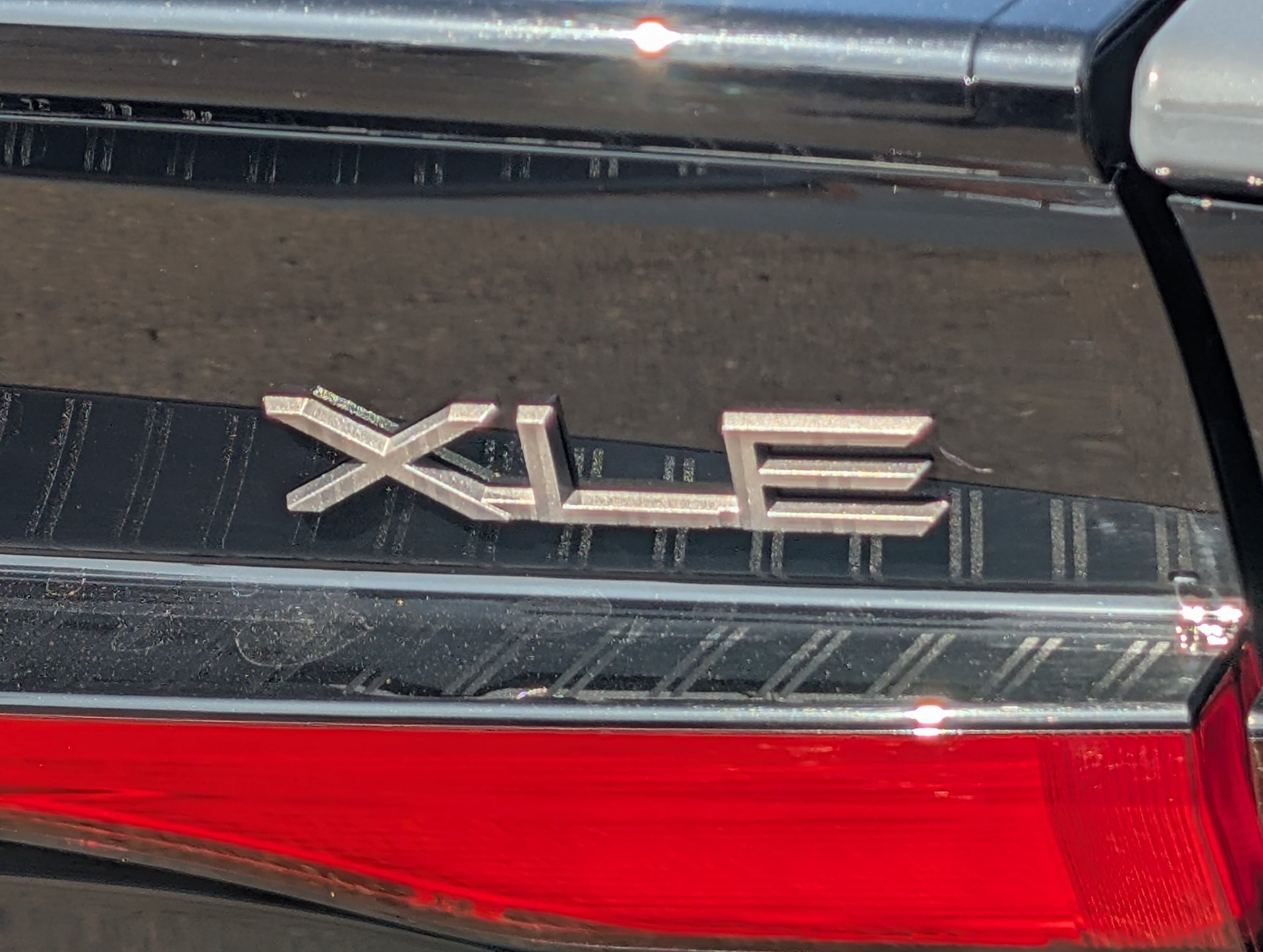 Used 2024 Toyota Prius XLE FWD image 11
