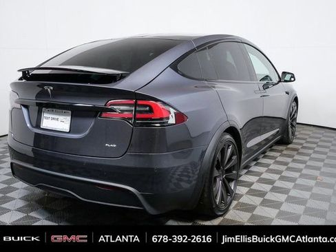 Used 2022 Tesla Model X Plaid image 3