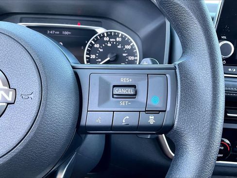 Used 2024 Nissan Rogue SV AWD/4WD image 24