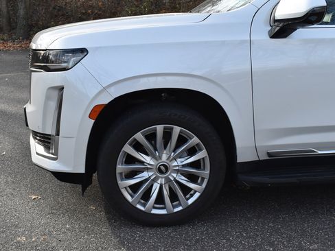 Used 2023 Cadillac Escalade ESV Luxury image 15