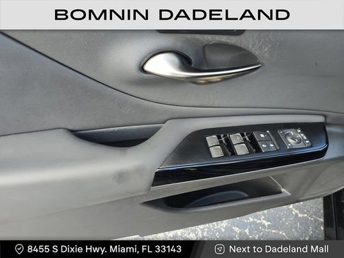 Used 2024 Lexus ES 350 w/ Premium Package image 15