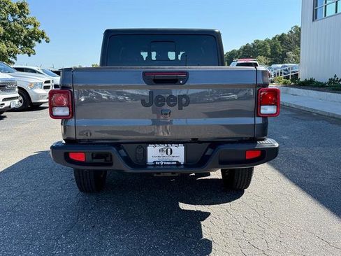 Certified 2025 Jeep Gladiator Sport image 4