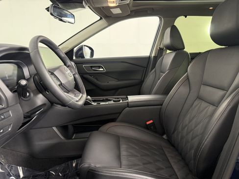 Used 2026 Nissan Rogue Platinum w/ Platinum Premium Package AWD/4WD image 17