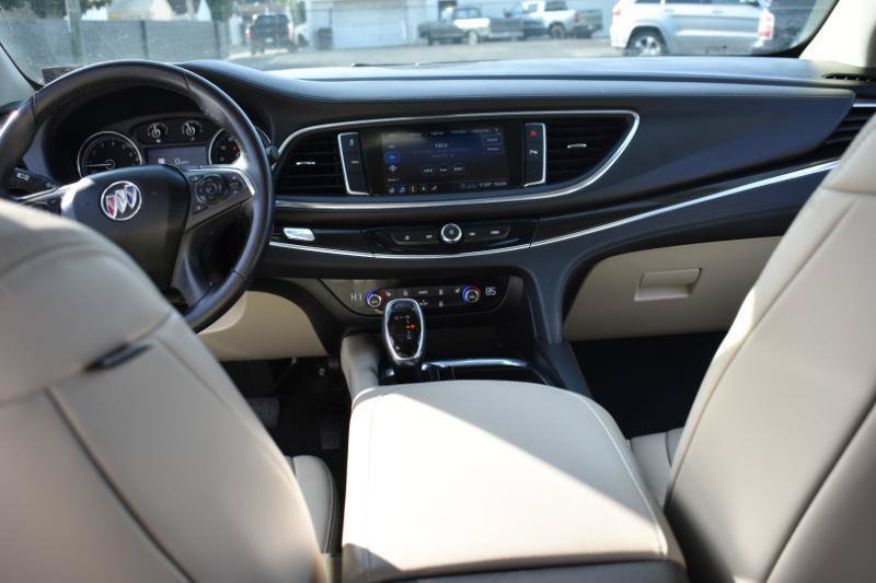Used 2020 Buick Enclave Essence w/ Sound and Sites Package AWD/4WD image 21